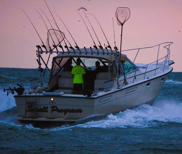 Small Program Charter Boat - Lake Erie Walleye Fishing - Erie PA
